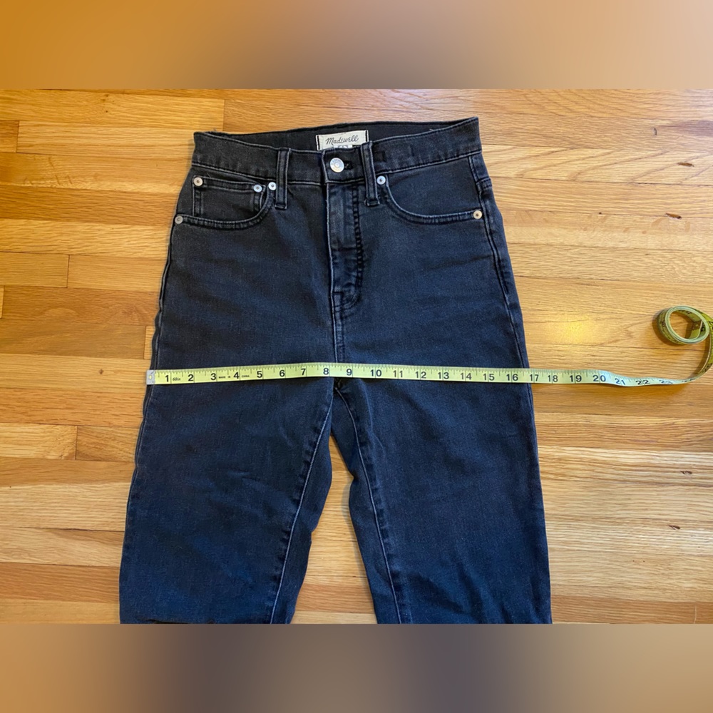 Madewell Classic Straight Jeans- size 23, lunar wash